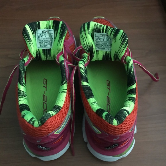 ASICS GT-2000 3 LITE-SHOW WOMEN’S RUNNING SHOE - Picture 2 of 8